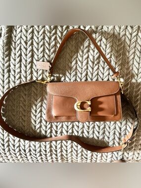 Coach Tabby Caramel Brown Leather Shoulder Bag with Gold 'C' Hardware